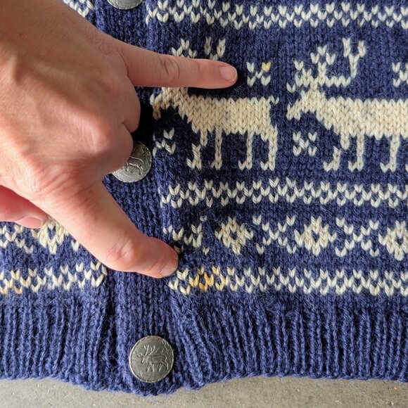 Vintage Norway Design Handknit Blue White Fair Isle Moose Wool Cardigan Sweater - Picture 5 of 10
